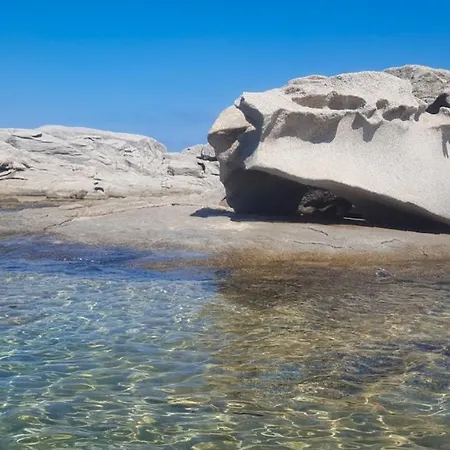 Ferdinanda Costa Rei, Sardegna